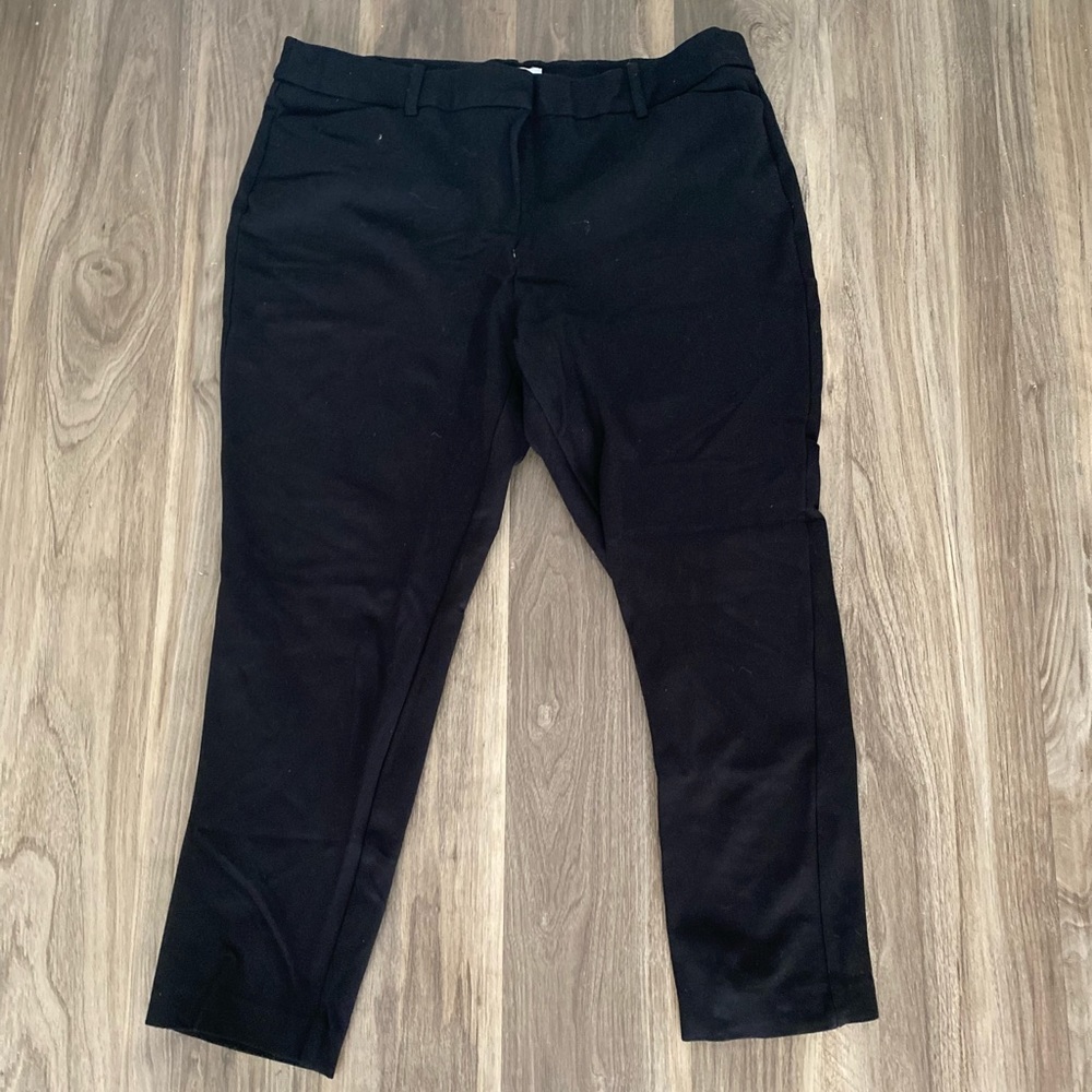 LIZ CLAIBORNE—All Black Slacks